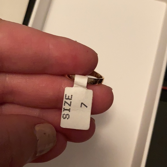 Ring Ge@ fun fashion ring size 7. Made in USA - Picture 4 of 6